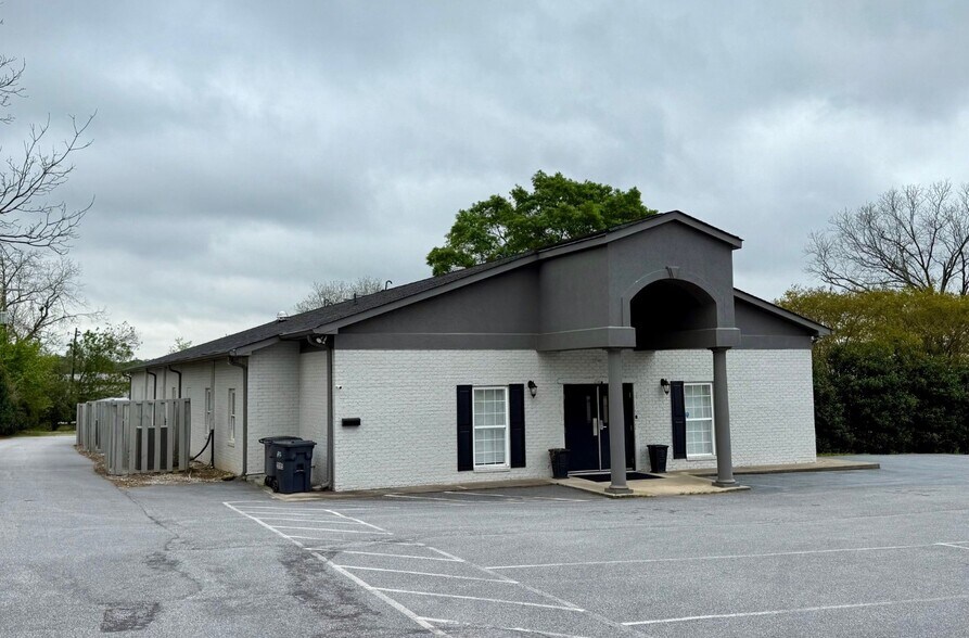 Primary Photo Of 2115 Anderson Rd, Greenville Daycare Center For Sale