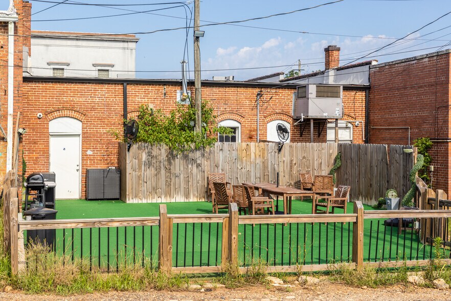 More Photos Of 106-108 N Church St, Thomaston Storefront For Sale