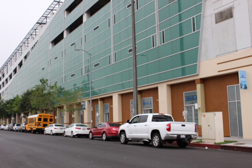 More Photos Of 1458 S San Pedro St, Los Angeles Unknown For Lease