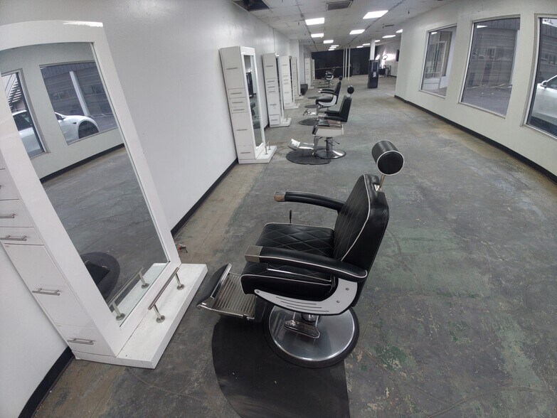 More Photos Of 431 5th St, Marysville General Retail For Sale