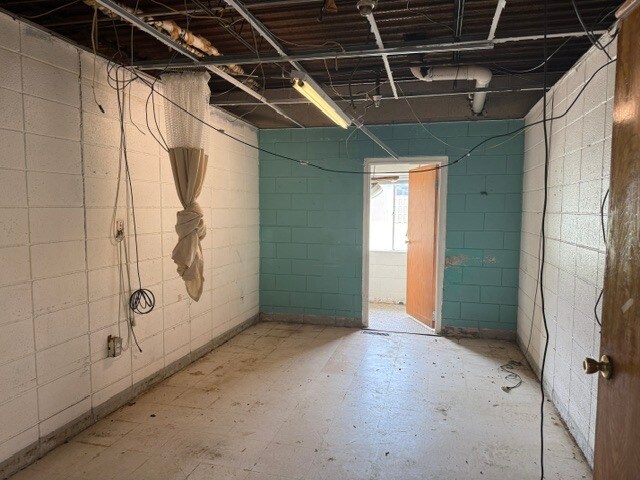 More Photos Of 111 13th Ave NW, Ardmore Skilled Nursing Facility For Sale