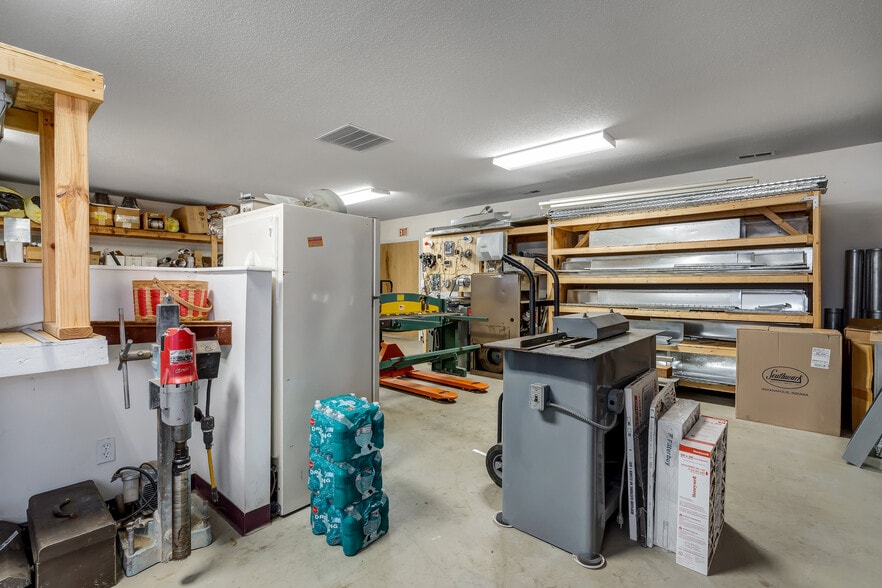 More Photos Of 1565 Kisker Rd, Saint Charles Office For Sale