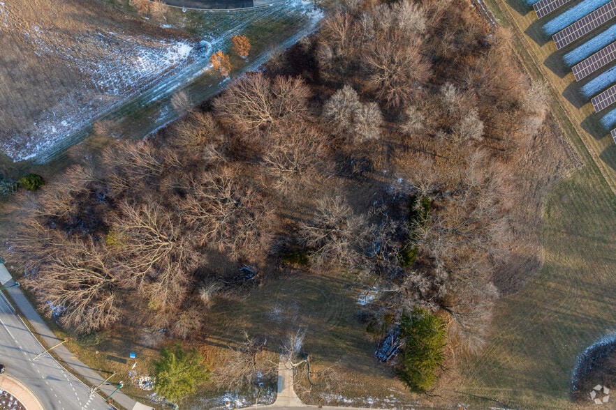 More Photos Of 15836 Southeastern Pky, Fishers Land For Sale