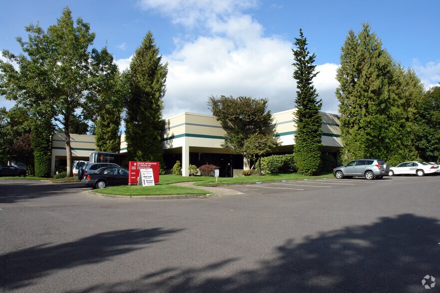 More Photos Of 18277-18379 SW Boones Ferry Rd, Portland Unknown For Lease