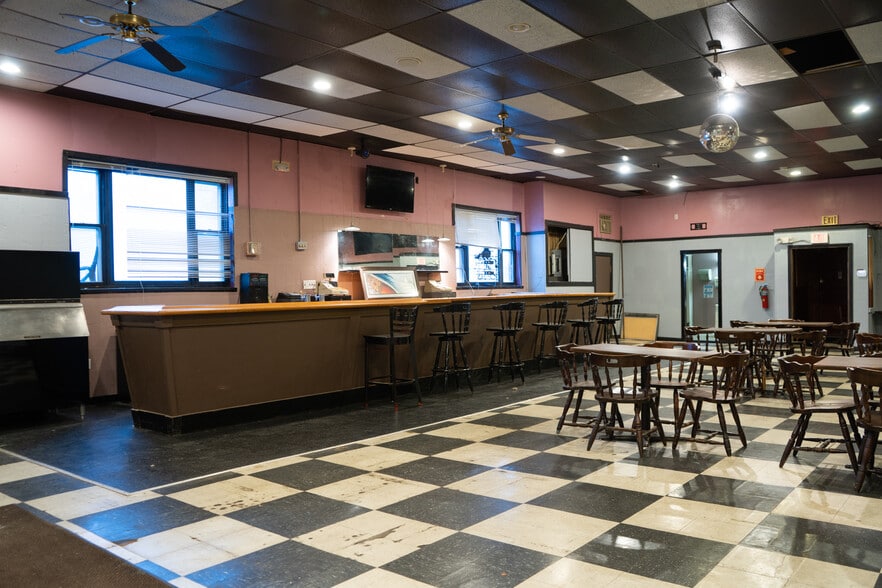 More Photos Of 418 S Front St, New Bedford Warehouse For Sale