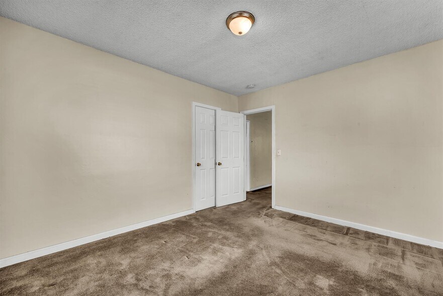 More Photos Of 2402 Marine Ave, Gardena Storefront For Sale