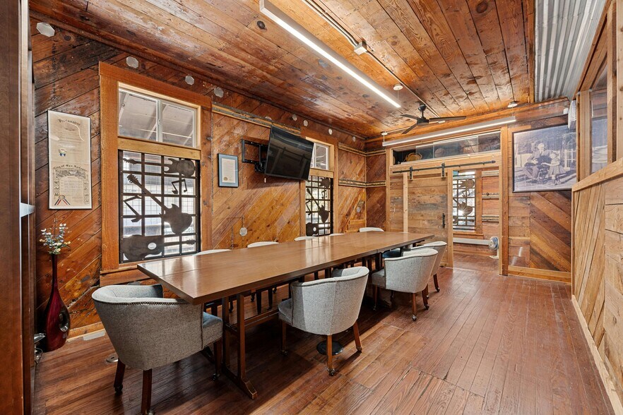 More Photos Of 1716 San Antonio St, Austin Loft Creative Space For Sale
