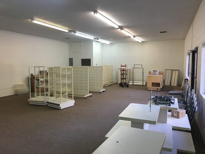 More Photos Of 4434 Austell Powder Springs Rd, Powder Springs Freestanding For Lease
