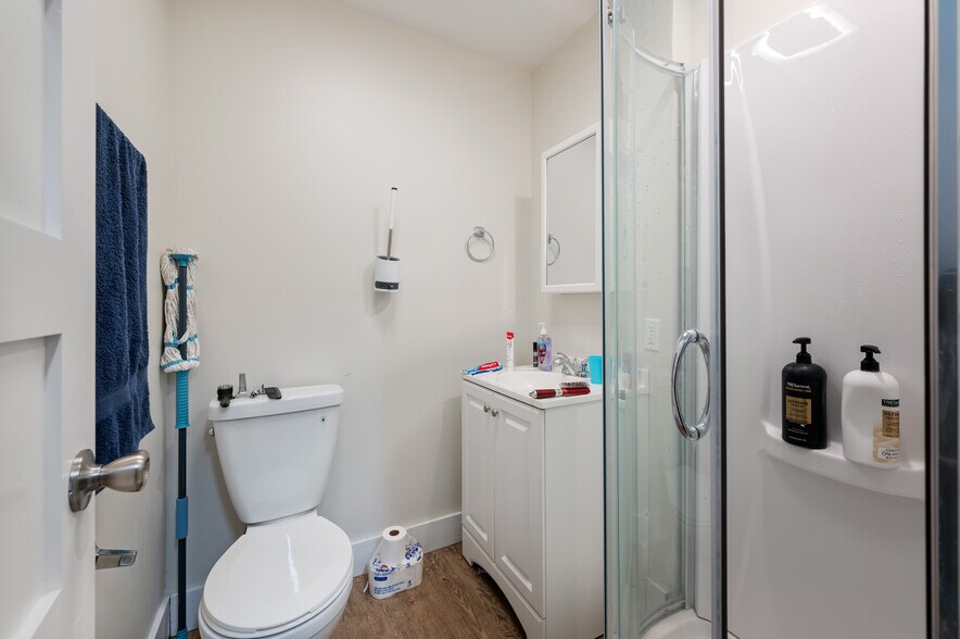 More Photos Of 21 Main St, Kingston Apartments For Sale
