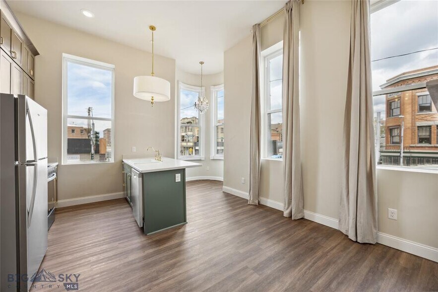 More Photos Of 140 W Park St, Butte Apartments For Sale