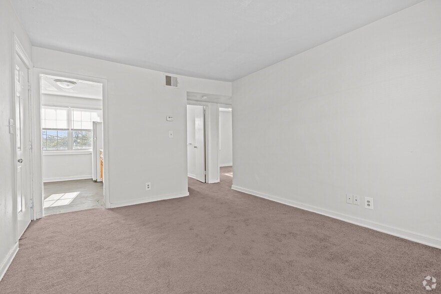 More Photos Of 3817 George Washington Hwy, Portsmouth Apartments For Sale