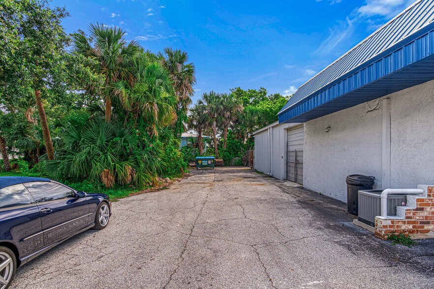 More Photos Of 4651 S Ridgewood Ave, Port Orange Auto Repair For Sale