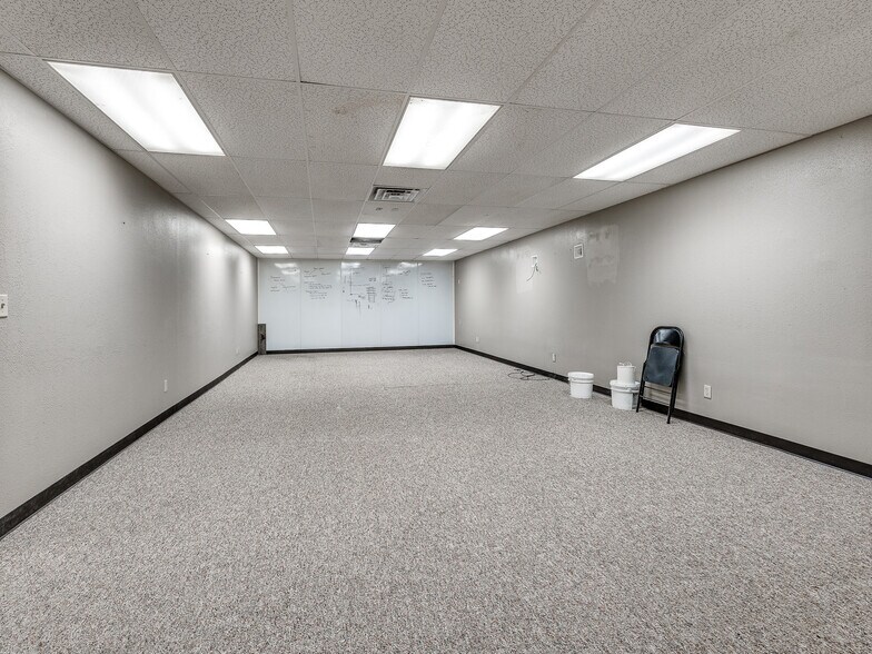 More Photos Of 321-325 N Portland Ave, Oklahoma City Unknown For Lease