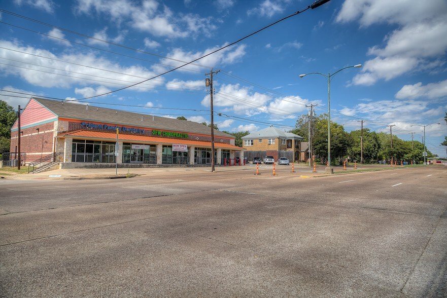 More Photos Of 909 S Tyler St, Dallas Medical For Sale