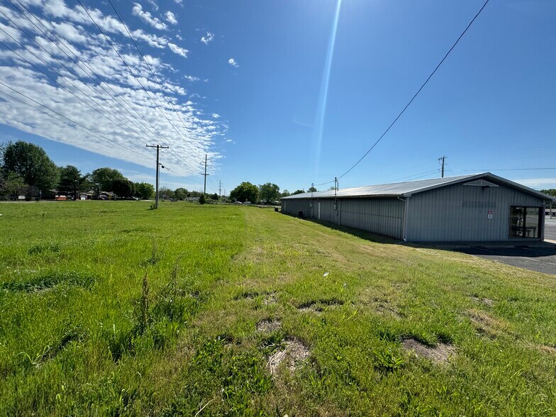 More Photos Of 205 Mimosa Ln, Tahlequah General Retail For Sale