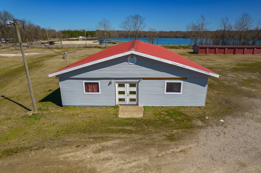 Primary Photo Of 600 Market, Bolivar Self Storage For Sale