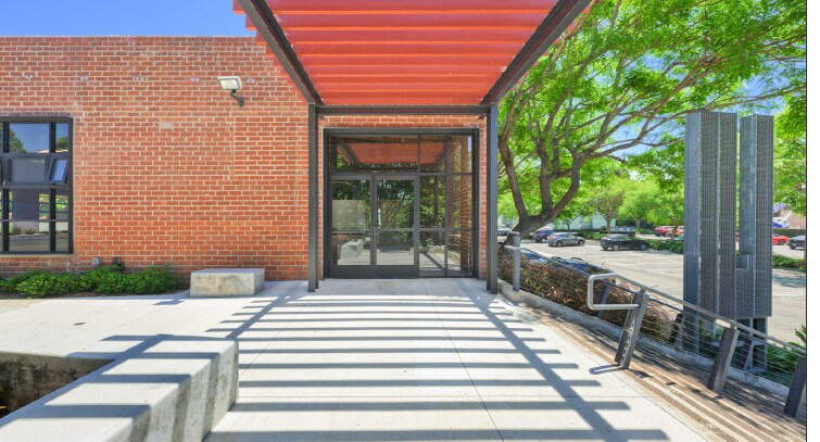 More Photos Of 10115 Jefferson Blvd, Culver City Loft Creative Space For Lease