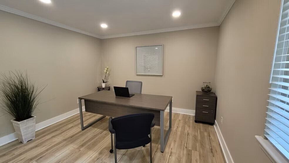 More Photos Of 4651 Roswell Rd NE, Atlanta Medical For Lease
