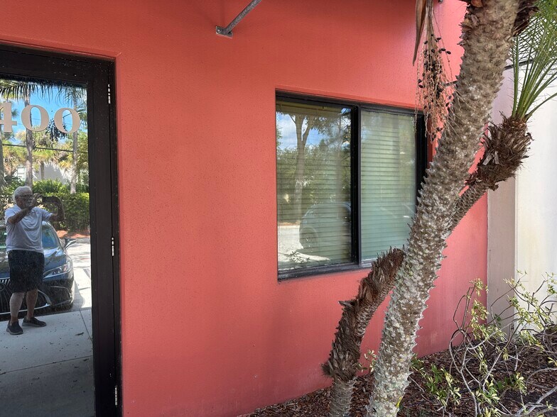 More Photos Of 2875 Jupiter Park Dr, Jupiter Light Manufacturing For Sale