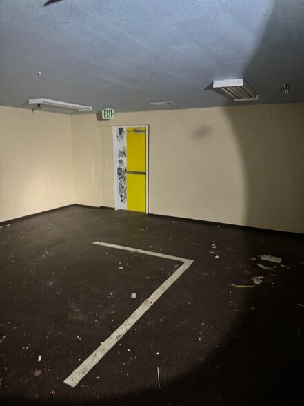 More Photos Of 17537 Montezuma St, Adelanto Lodge Meeting Hall For Sale