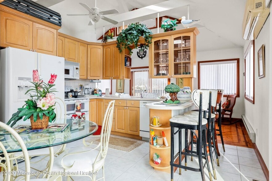 More Photos Of 520 Amboy, Keyport Marina For Sale