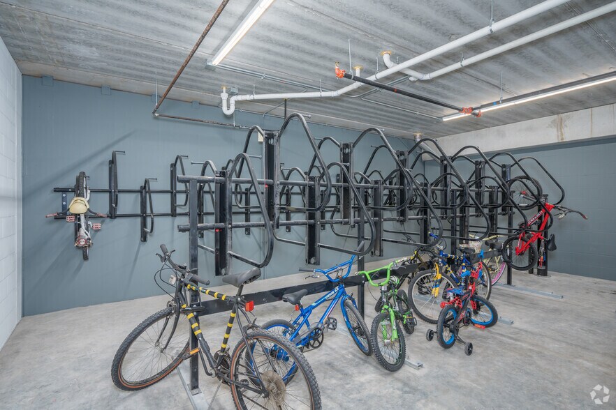 More Photos Of 1835 University Ave W, Saint Paul Apartments For Lease