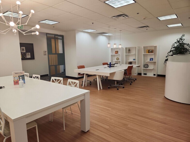 More Photos Of 201 N Illinois St, Indianapolis Coworking Space