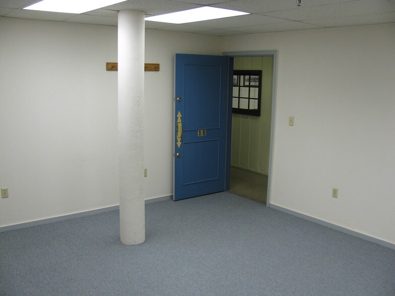 More Photos Of 1 Center Sq, Hanover Office For Lease
