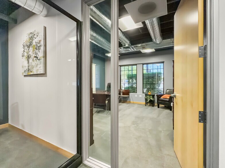 More Photos Of 730 Las Vegas Blvd, Las Vegas Office For Sale