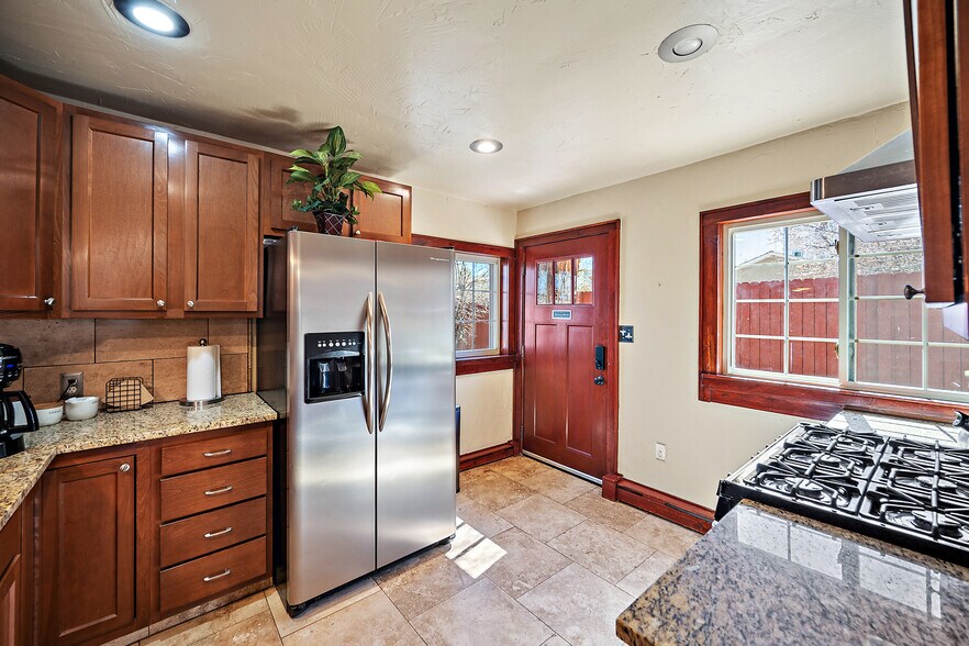 More Photos Of 1929 Woodburn St, Colorado Springs Multifamily For Sale