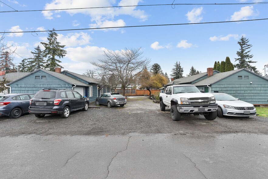 More Photos Of 7612-7706 SE 65th Ave, Portland Multifamily For Sale