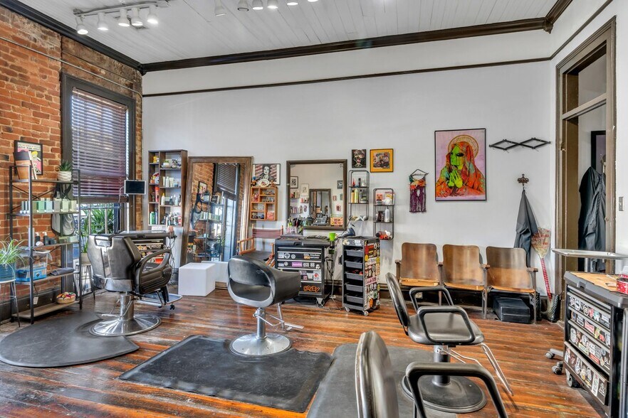 More Photos Of 1908 Magazine St, New Orleans Storefront Retail Residential For Sale