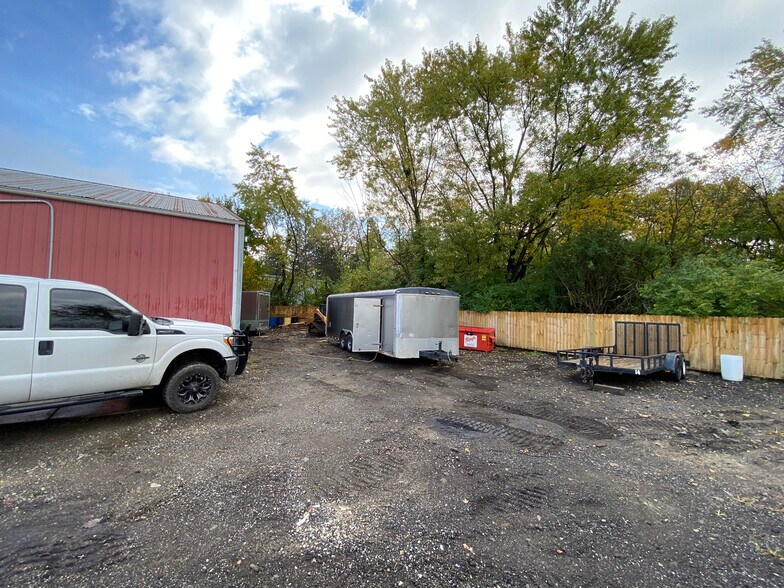 More Photos Of 6455 Massachusetts Ave, Indianapolis Flex For Lease