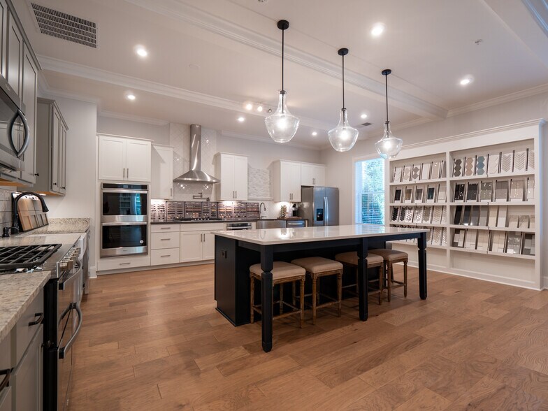 More Photos Of 3957 S Main St, Acworth Office For Sale