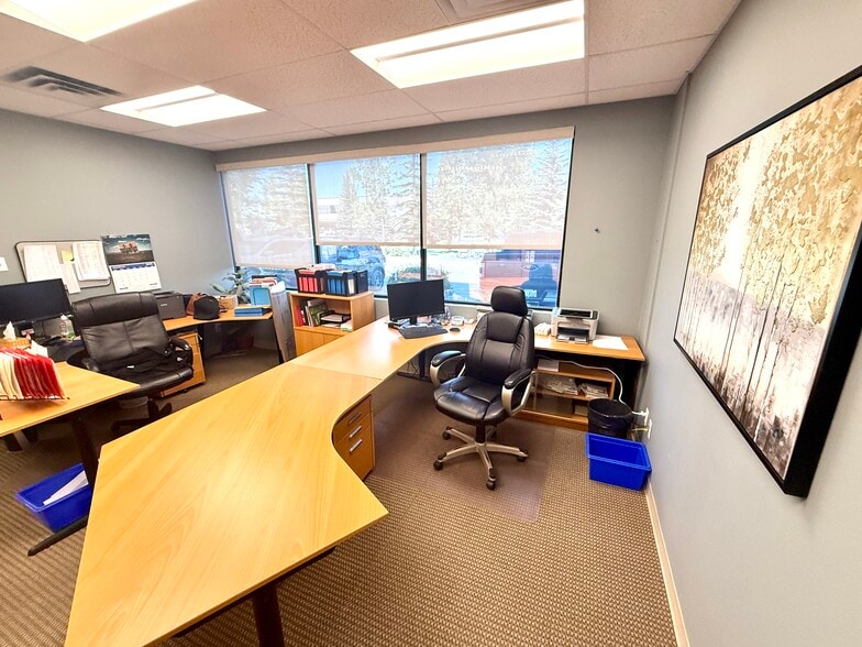 More Photos Of 4351 104th Ave SE, Calgary Warehouse For Sale