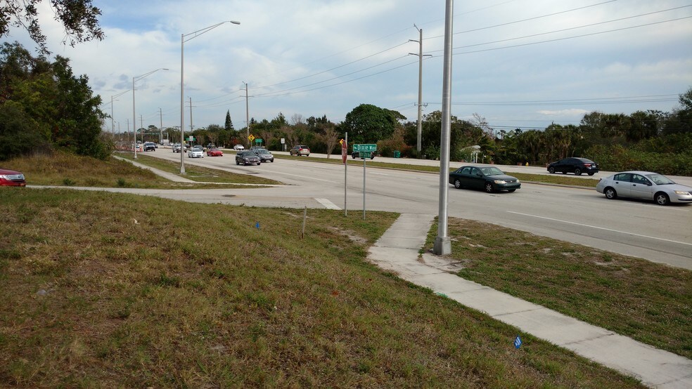 More Photos Of 1563 Dixie Way, Melbourne Land For Sale