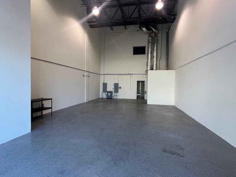 More Photos Of 28338 Constellation Rd, Valencia Research And Development For Lease