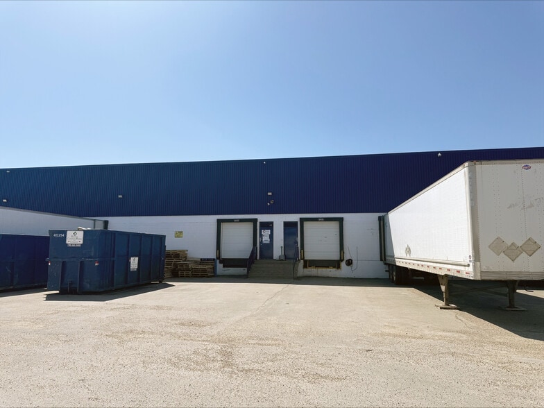 More Photos Of 16636-16644 117 Av NW, Edmonton Warehouse For Lease