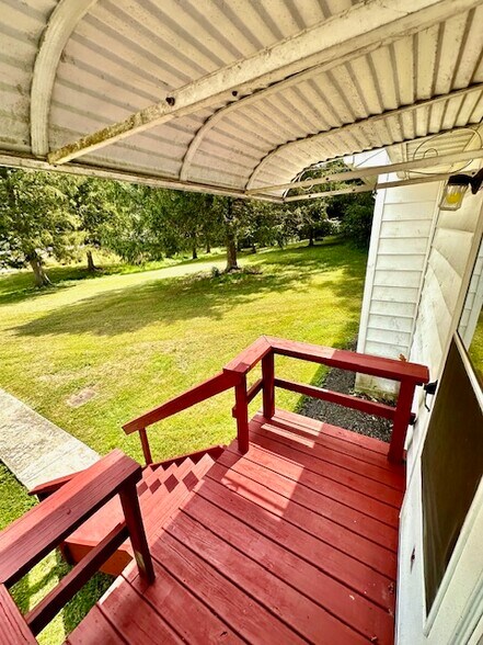 More Photos Of 862 Iron Ridge Rd, Spring Grove Apartments For Sale