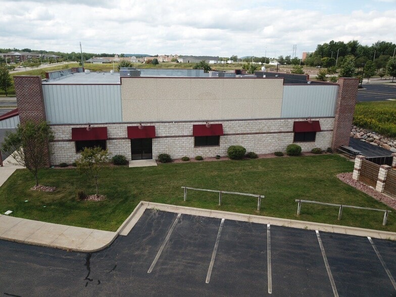 More Photos Of 7802 Meadow Rock Dr, Weston Office For Lease