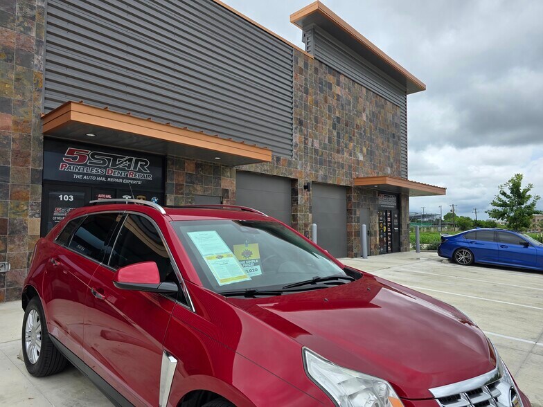 More Photos Of 9850 Huebner Rd, San Antonio Flex For Lease