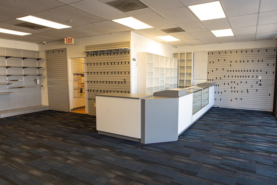 More Photos Of 29 N Federal Hwy, Hallandale Beach Freestanding For Lease