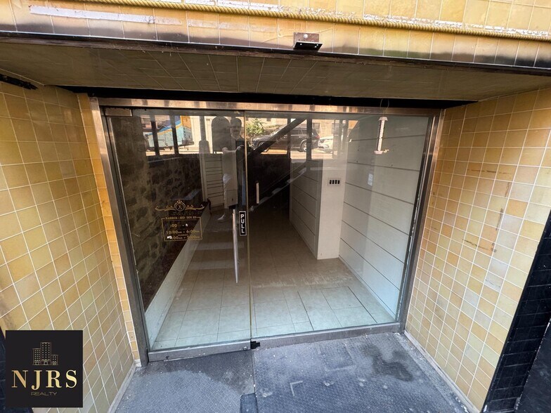 More Photos Of 448 E 79th St, New York Apartments For Lease