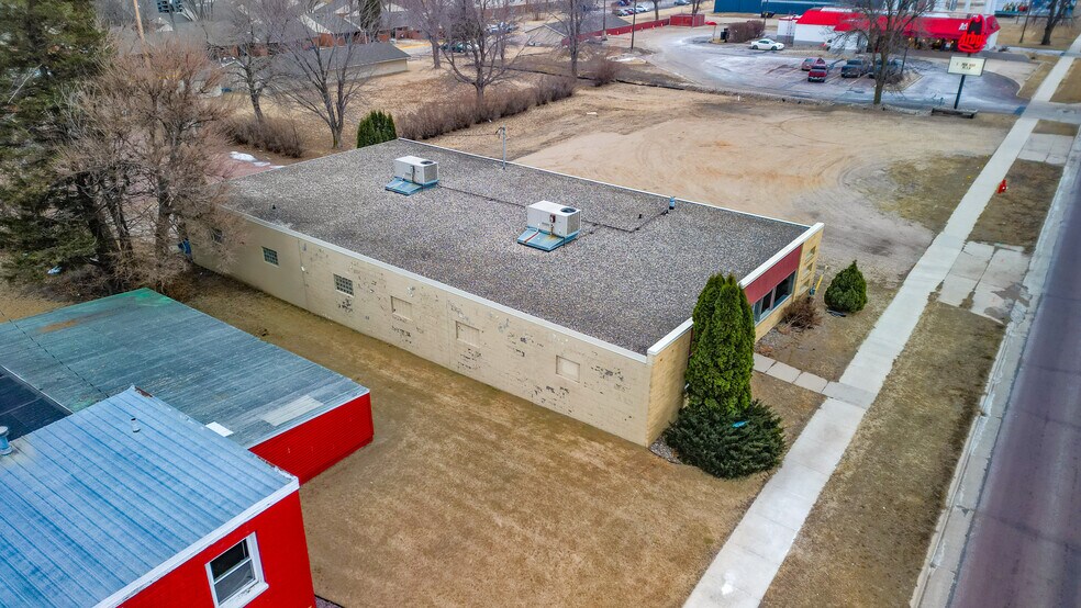 More Photos Of 411 S State St, Fairmont Light Distribution For Sale