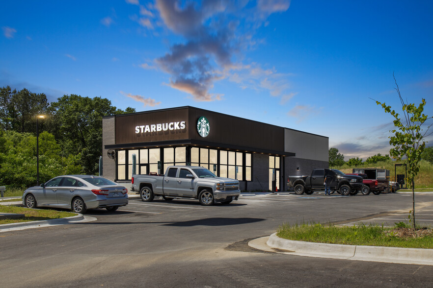 Primary Photo Of 2031 Oliver Lancaster Boulevard blvd, Malvern General Retail For Sale