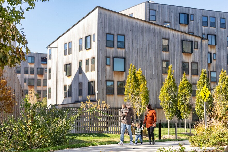 More Photos Of 337 SE 3rd St, Bentonville Apartments For Lease