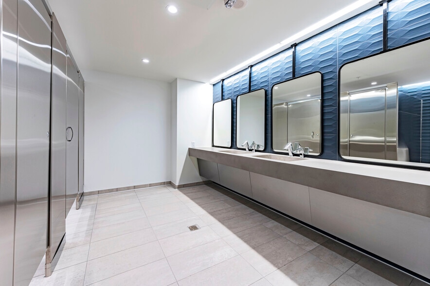 More Photos Of 765 Echo St NW, Atlanta Office For Lease