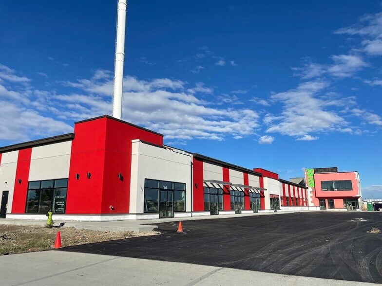 More Photos Of 2974 Main St SE, Airdrie General Retail For Lease