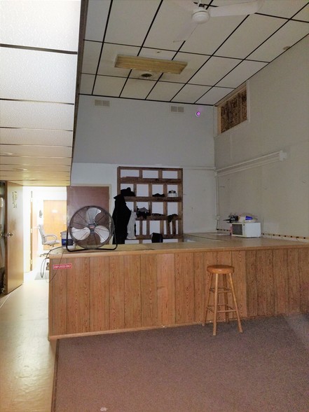 More Photos Of 921 Terminal Rd, Lansing Warehouse For Sale