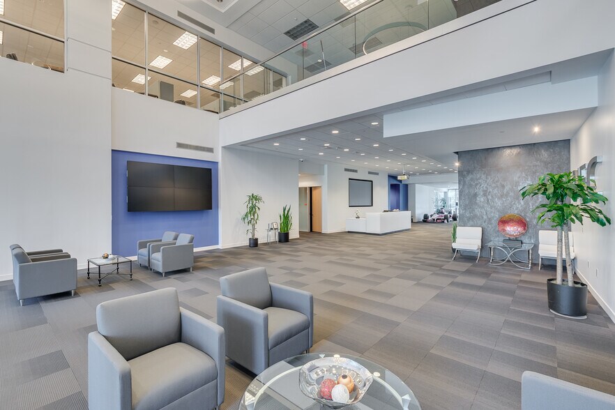 More Photos Of 3929 W John Carpenter Fwy, Irving Office For Lease